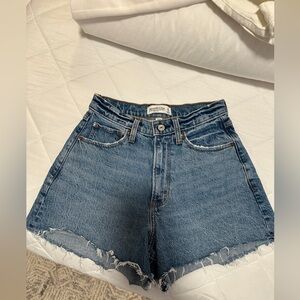 Abercrombie Jean shorts - size 25